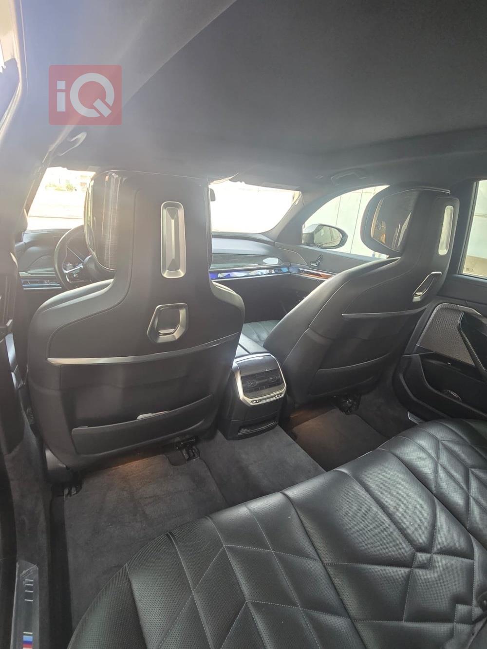 بي ام دبليو الفئة 7